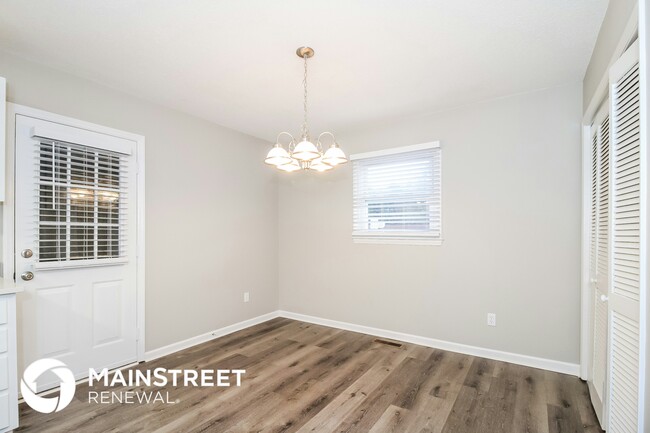 Photo - 6100 Radds St