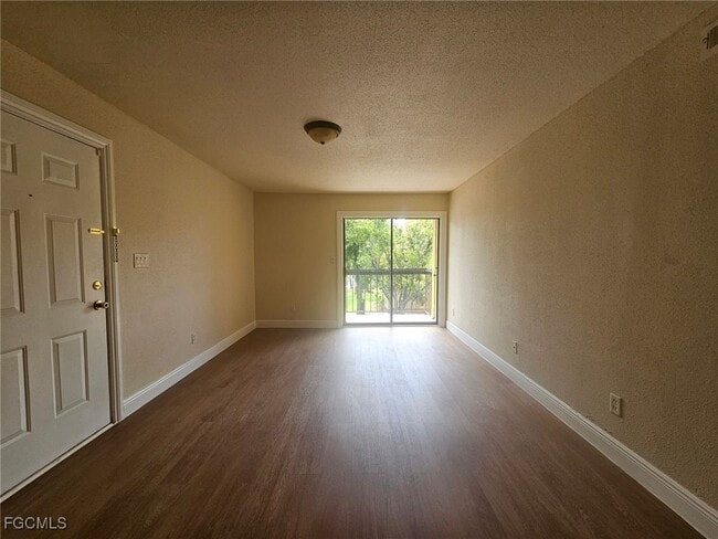 Photo - 2905 Winkler Ave Unit 713