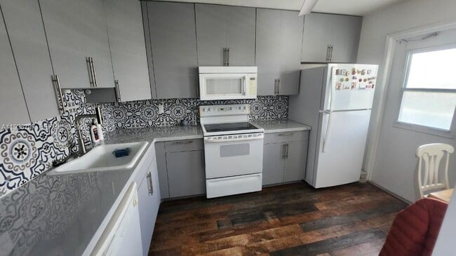 Photo - 700 NE 14th Ave Unit 401