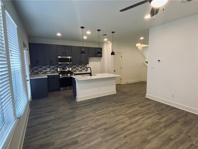 5160 N A.W. Grimes Blvd Unit 121