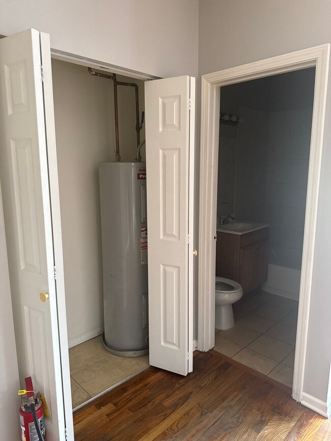 Photo - 1613 W 87th St Unit 302