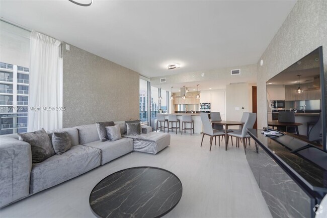 Building Photo - 1000 Brickell Plaza Unit 4415 Rental