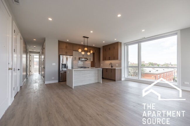 Photo - 2355 W Flournoy St Unit 202