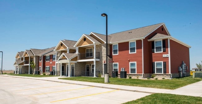 The Reserves at Saddlebrook - The Reserves at Saddlebrook Apartments