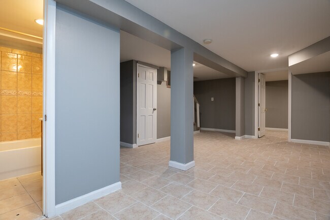 Photo - 104 Varnum St NW