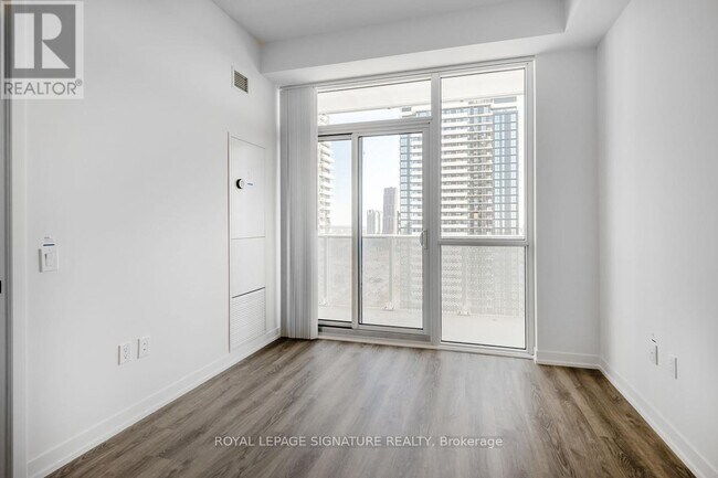 Photo - 195 Commerce St Unité 3201