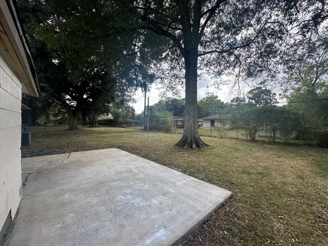 Photo - 5625 Shivers Dr