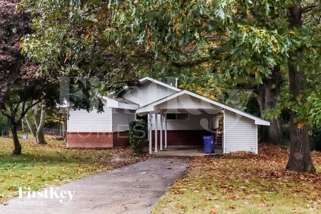 Building Photo - 3134 Westwood Dr Rental