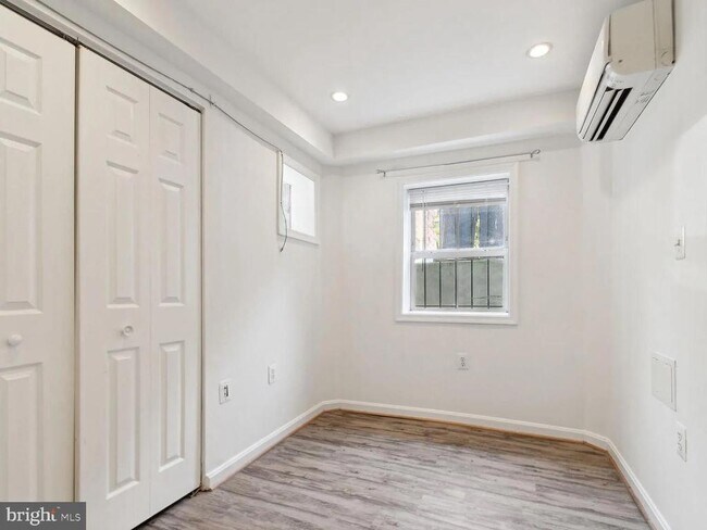 Photo - 1704 V St NW