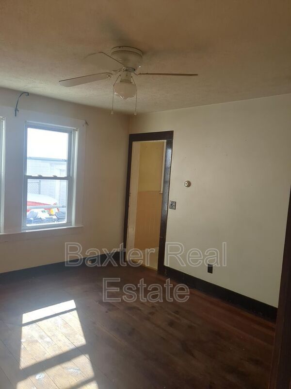 Photo - 111 Walnut St Unidad B Rental