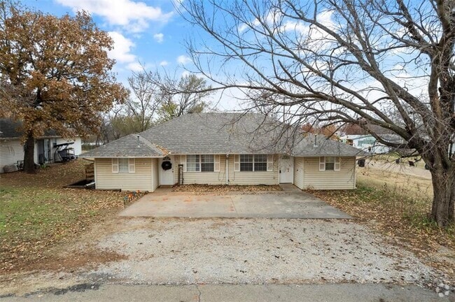 Building Photo - 601 Dogwood Ave Rental