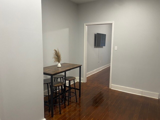 Photo - 1127 Belleville St