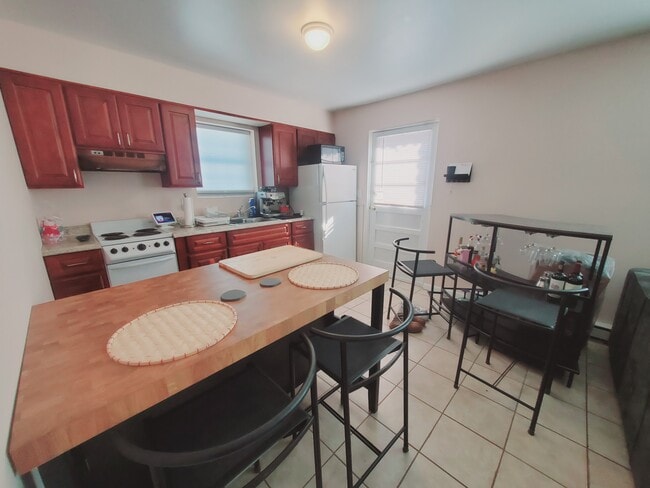 Building Photo - 71 Josephine Evaristo Ave Unit 2