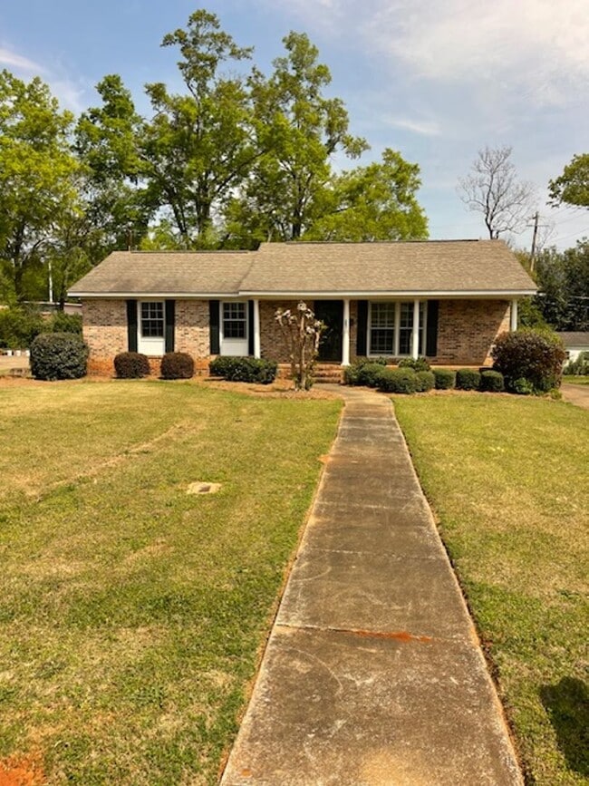 341 Moorefield Drive Rental House Rental in Talladega, AL