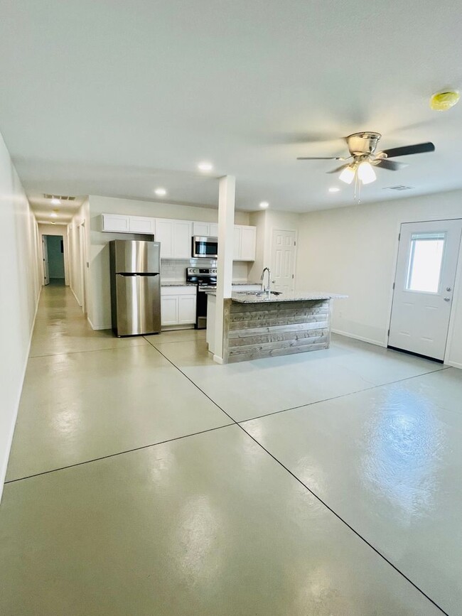 Photo - 1520 N Madison Ave