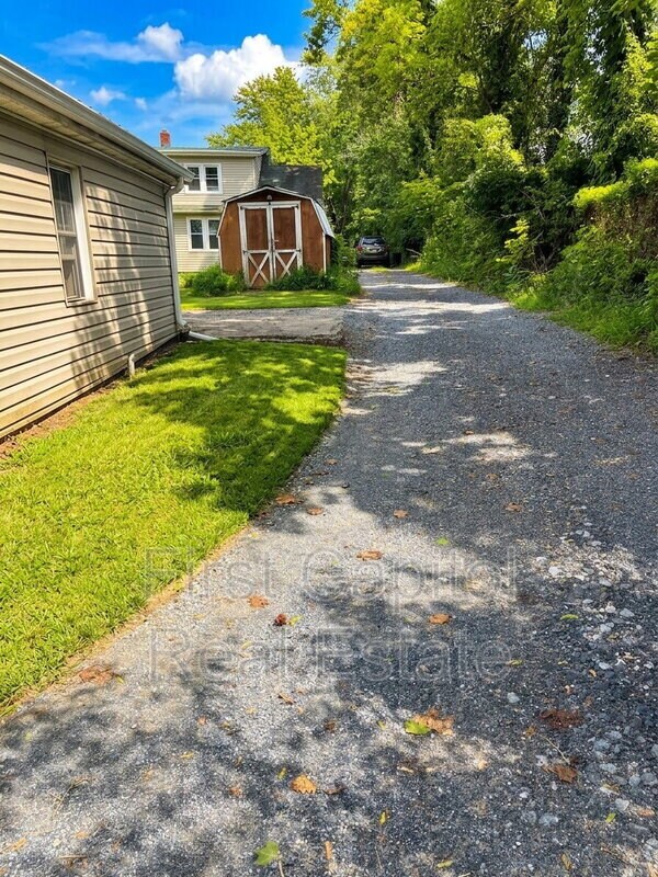 Photo - 2629 Catherine St