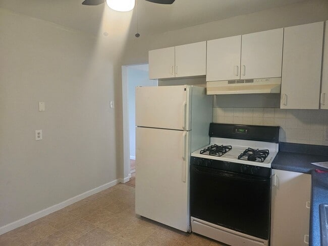 Photo - 414 S Cadillac Dr