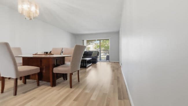 Photo - 1200 SW 124th Terrace Unidad 208o