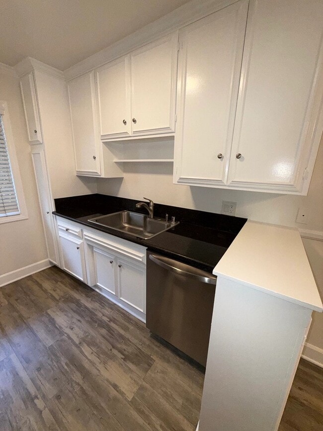 Photo - 1631 Barry Ave Unidad 4