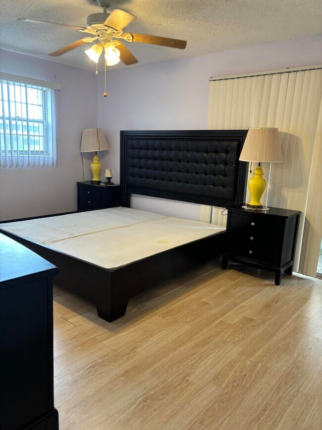 Photo - 80 Canterbury D