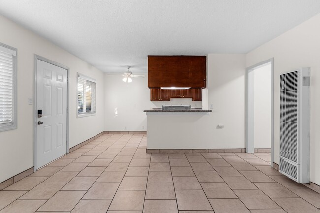 Photo - 765 Cerritos Ave Unidad 20