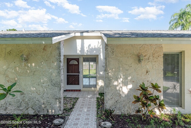 Building Photo - 261 Edgewater Ave SE