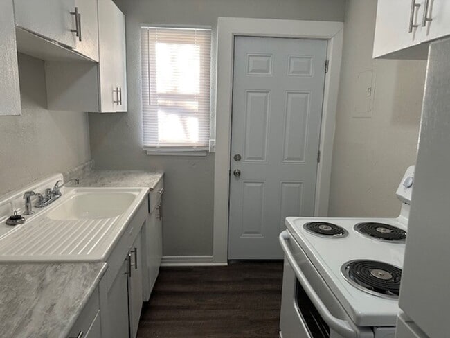 Photo - 614-620 S Hunter St Unit 3