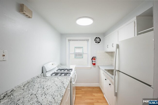 Photo - 18 7th St