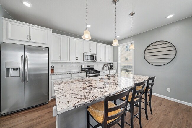 Photo - 1530 Castle Creek Cir