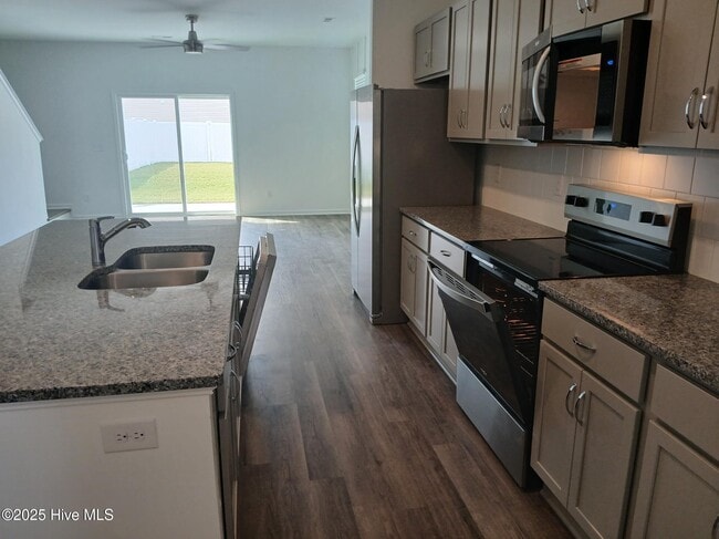 Photo - 7110 Fisk Dr