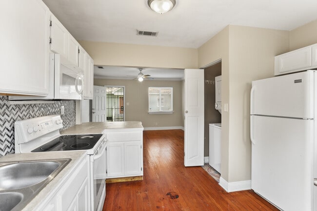 Building Photo - 3119 New Orleans St Rental