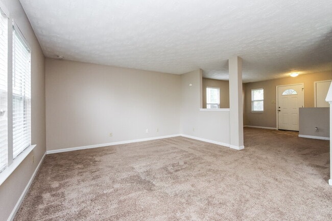 Photo - 105 Winterwood Dr