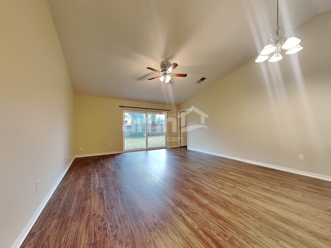 Photo - 1127 Dunbridge St