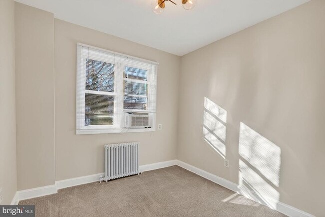 Photo - 1410 N Quinn St Unit 6