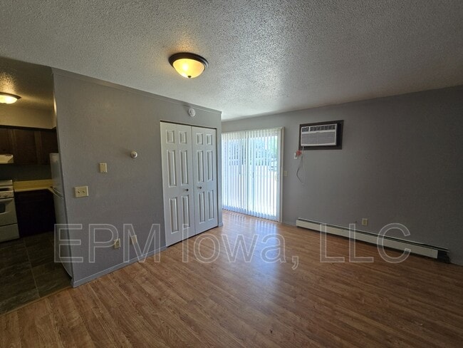Photo - 101 16th Ave NW House