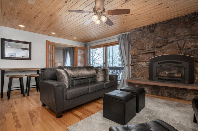 Photo - 2135 Burgess Creek Rd Unit SI ID1564286P