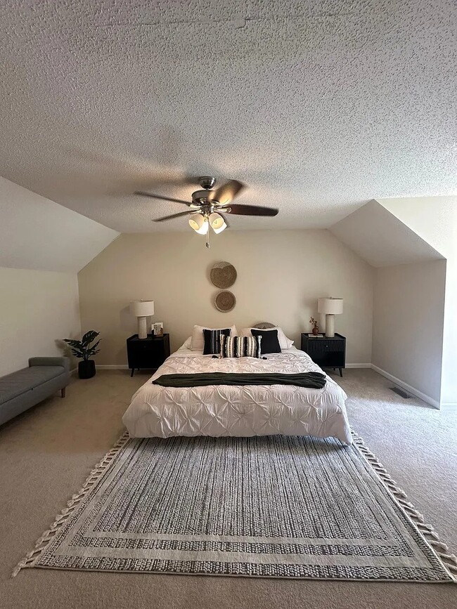 Photo - 2503 E Lakeview Dr
