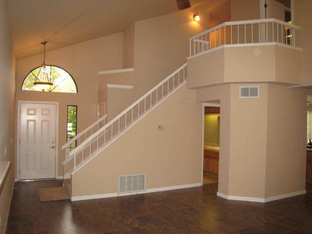 Photo - Nicely updated and well maintained home in the Meadowhawk subdivision!