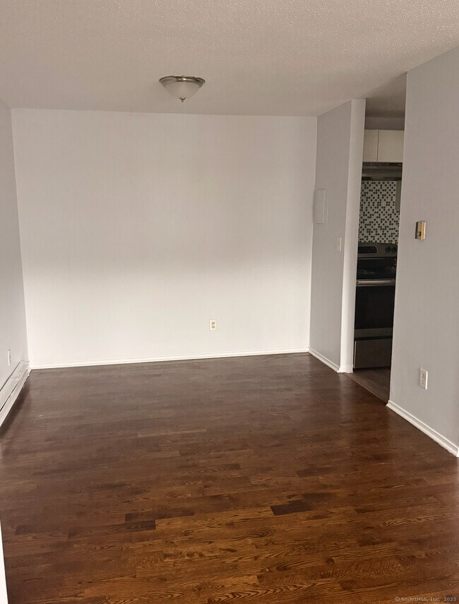 Photo - 24 Coleman St