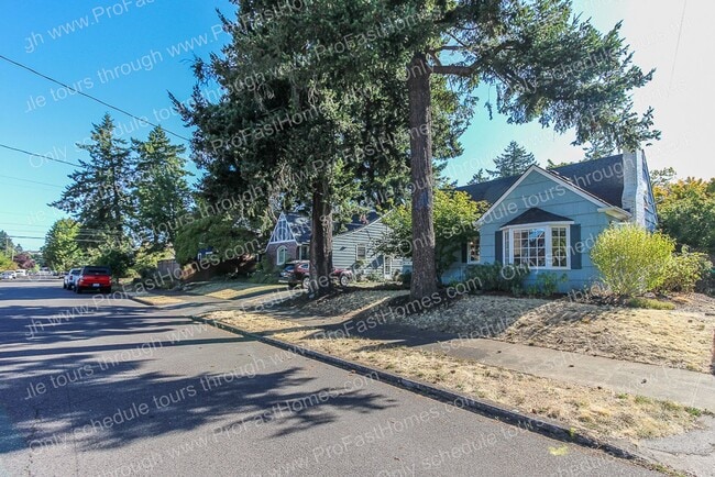 Building Photo - 1612 NE 62nd Ave