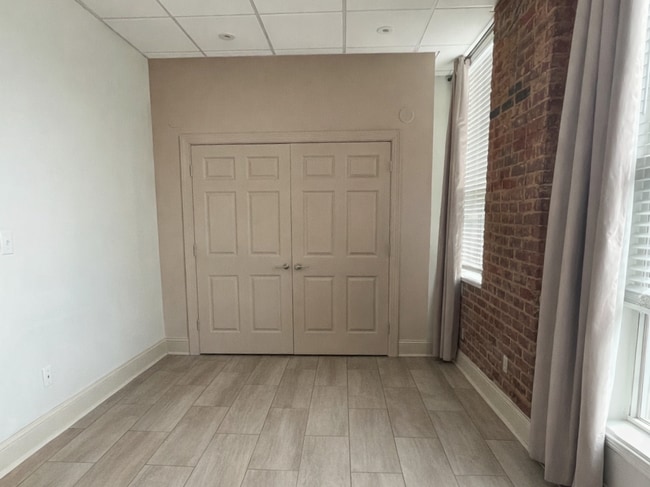 Photo - 201 E Lafayette St