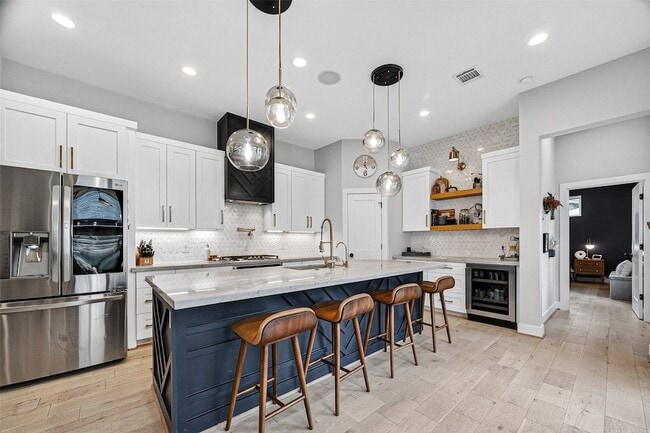Photo - 209 Woodard St