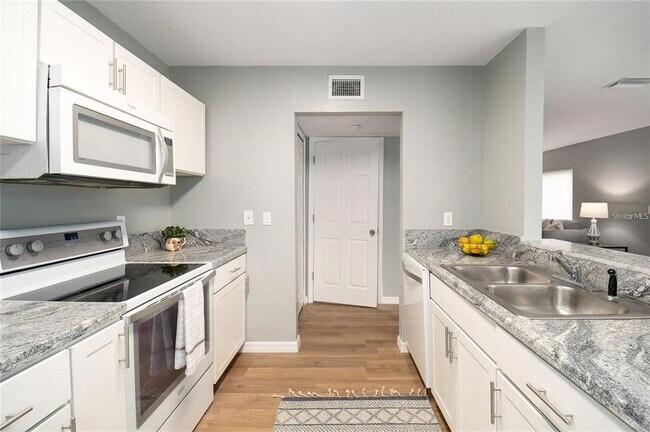Photo - 2032 Fluorshire Dr