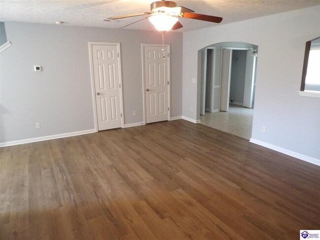 Photo - 101 College Station Ct