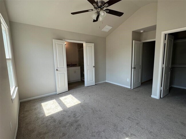 Photo - 9006 Intervale St