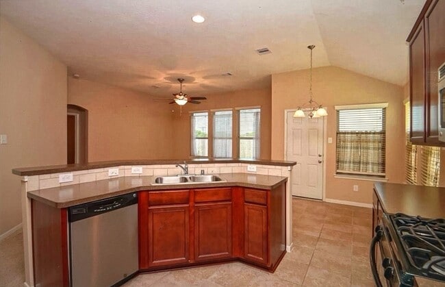 Photo - 1707 Stieler Dr