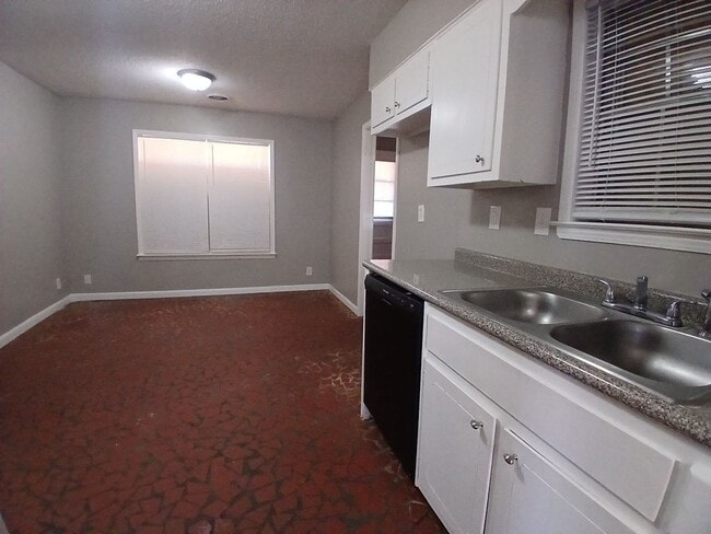 Photo - Spacious 4BR/2BA Home with Carport