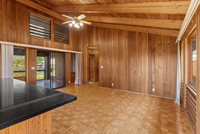 Photo - Three Bedroom Makaha Rental