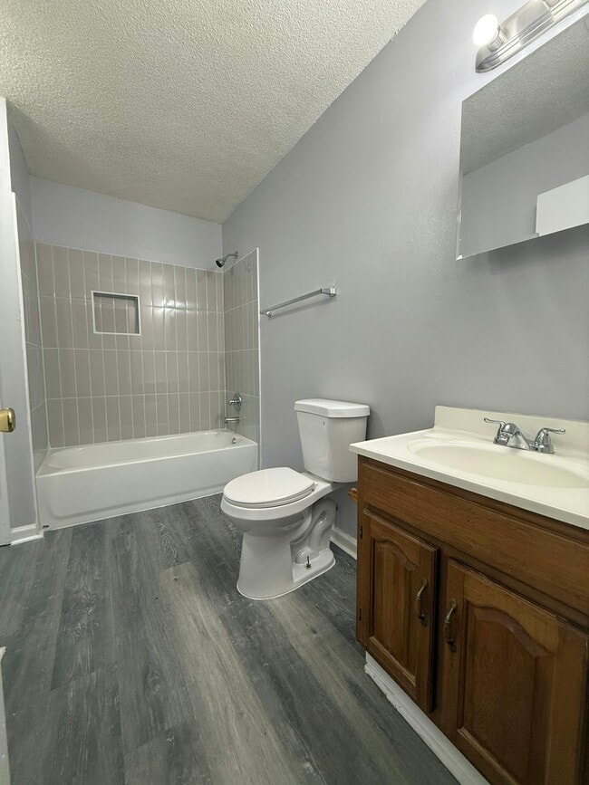 Photo - 3544 Hicky St