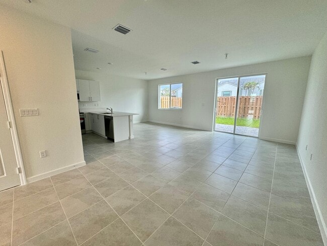 Photo - 1355 SE 7th Ter